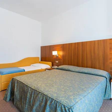 Touring Hotel 3*